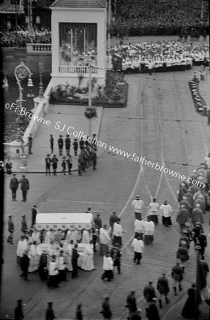 PROCESSION ARRIVAL BL.SACR.6.45